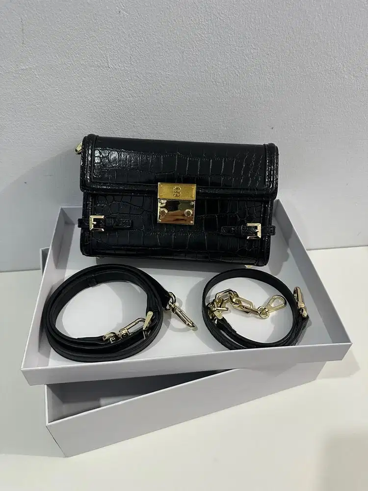Tas Hitam Merk Everbest