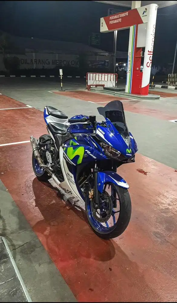 DIJUAL YAMAHA R25 2016 WARNA BIRU