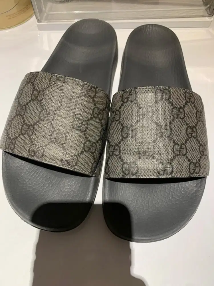 Sendal gucci pemakaian 2024 like new