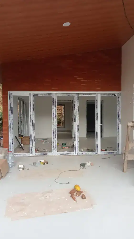 Terima jasa pembuatan kusen pintu jendela aluminium