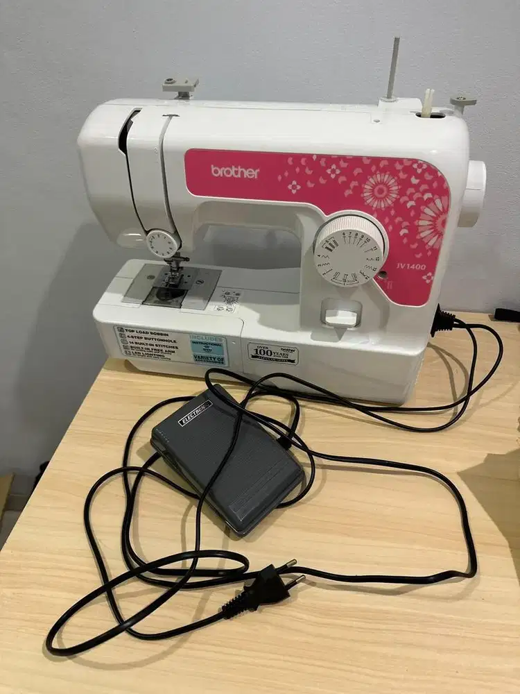Mesin Jahit Portable Merk Brother JV1400