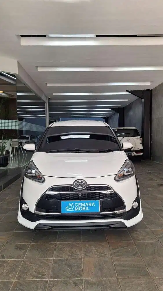Toyota Sienta Q AT  2017 Bensin