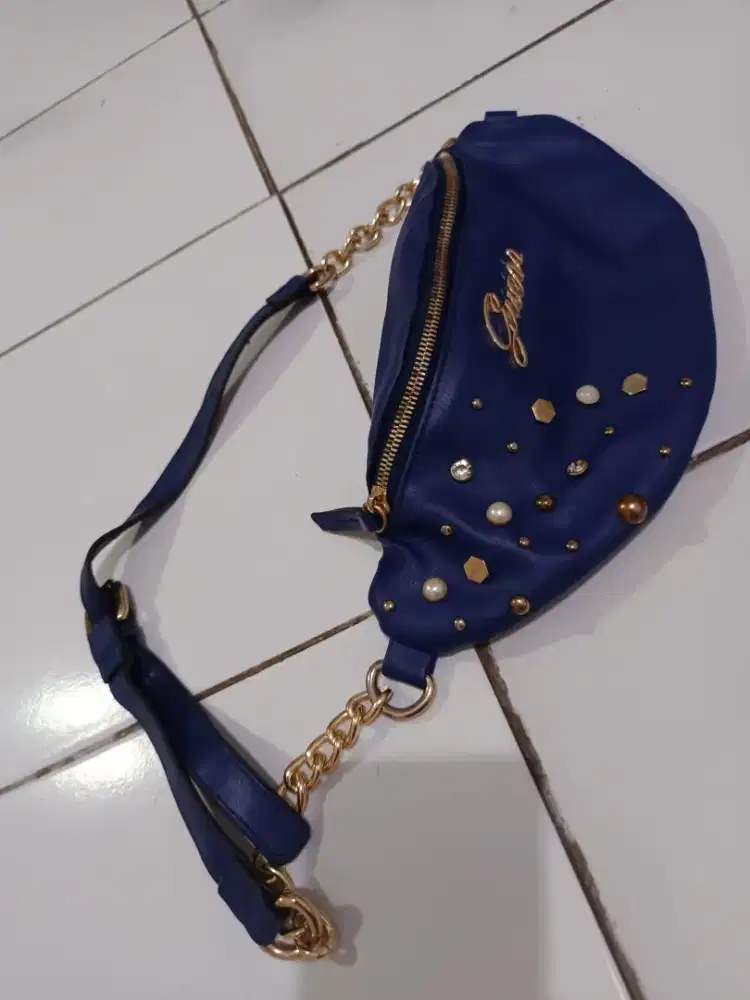 Tas dada warna biru dongker