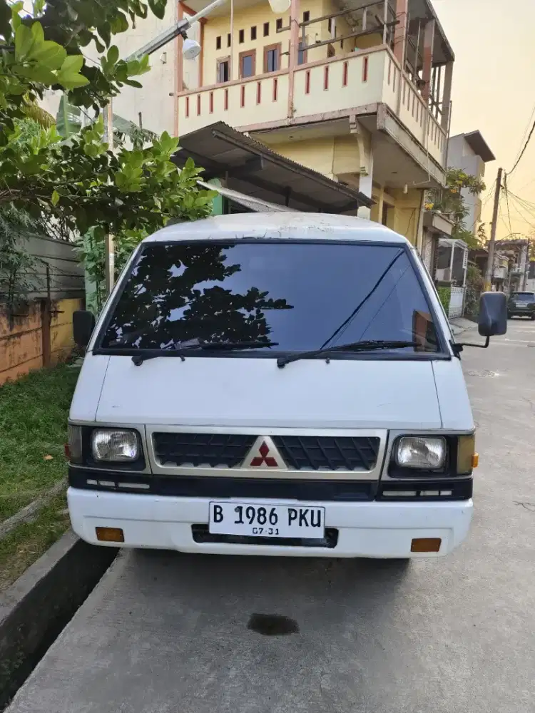 Mitsubishi Colt L300 2011 Diesel