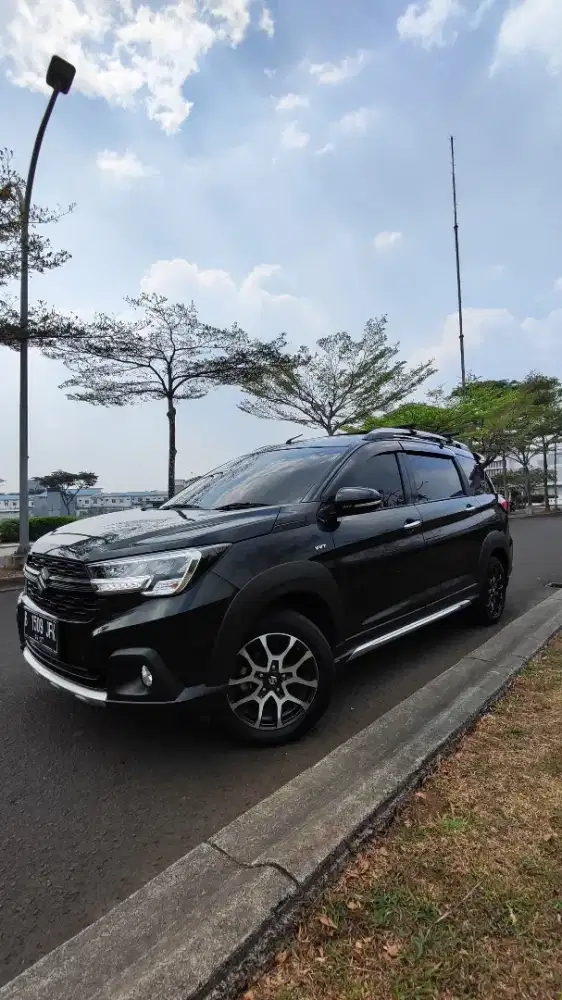Suzuki XL7 Type Alpha Transmisi MT (Manual)