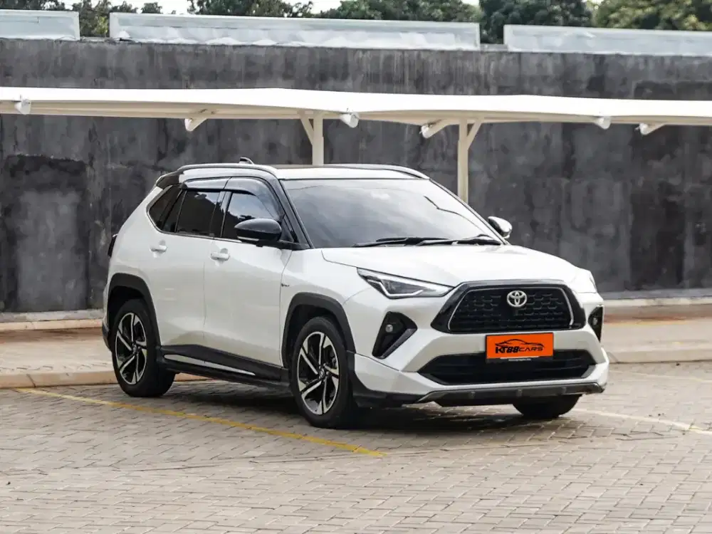 (CASH) YARIS CROSS HYBRID 2024