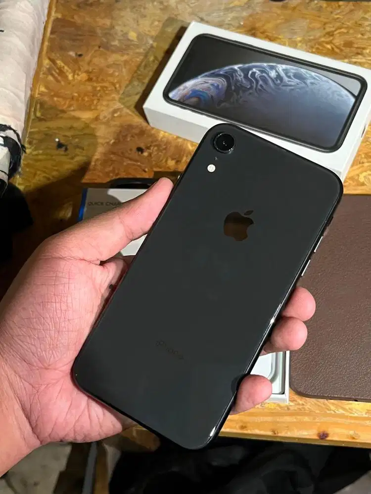 iphone xr 64gb fullset simlock (tt iphone 8)