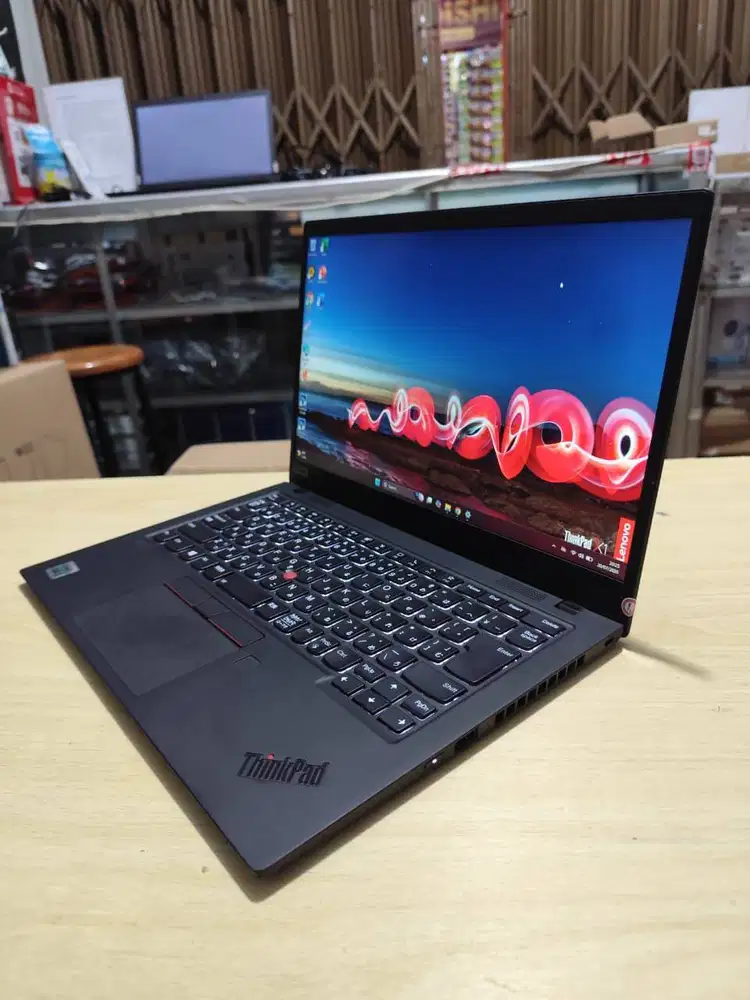 Lenovo Thinkpad X1 Carbon Intel Core i5 Gen 10 16/256 SSD Backlight Mu
