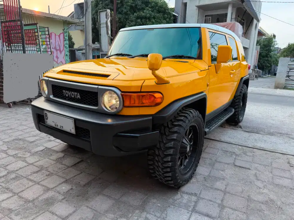 FJ CRUISER Kuning Asli 2012/11 Pribadi Like NEW