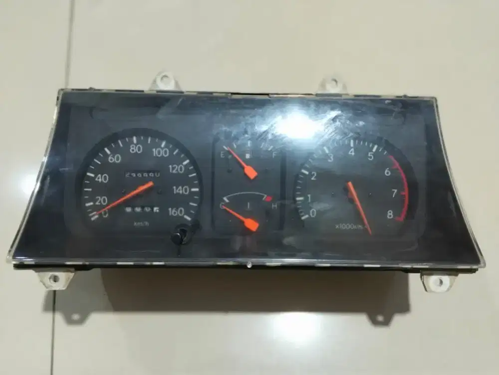 Speedometer kijang kapsul LGX 97 copotan