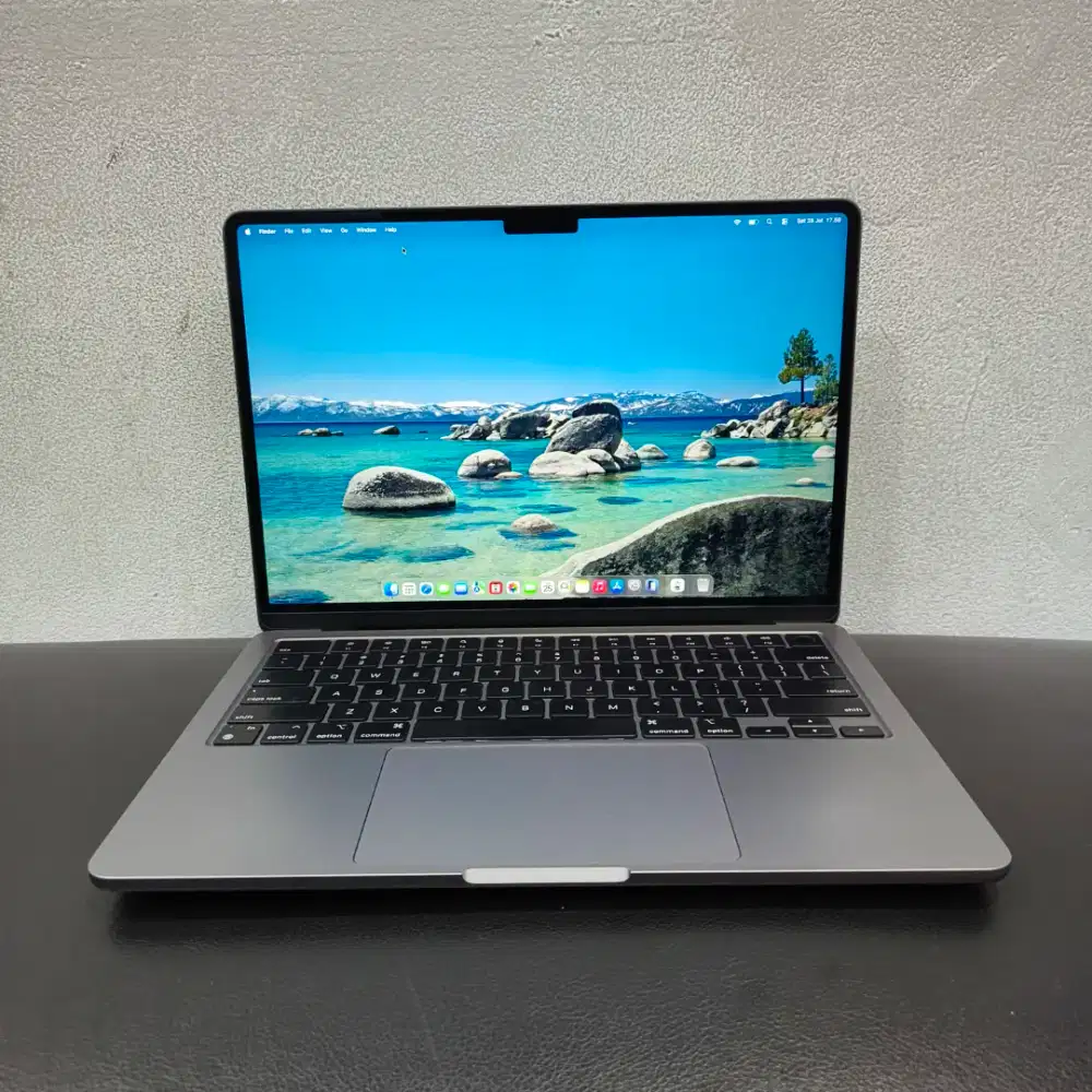 Macbook Air 13,6 inch 2022 Chip M2 RAM 8GB SSD 256GB ( No Box )