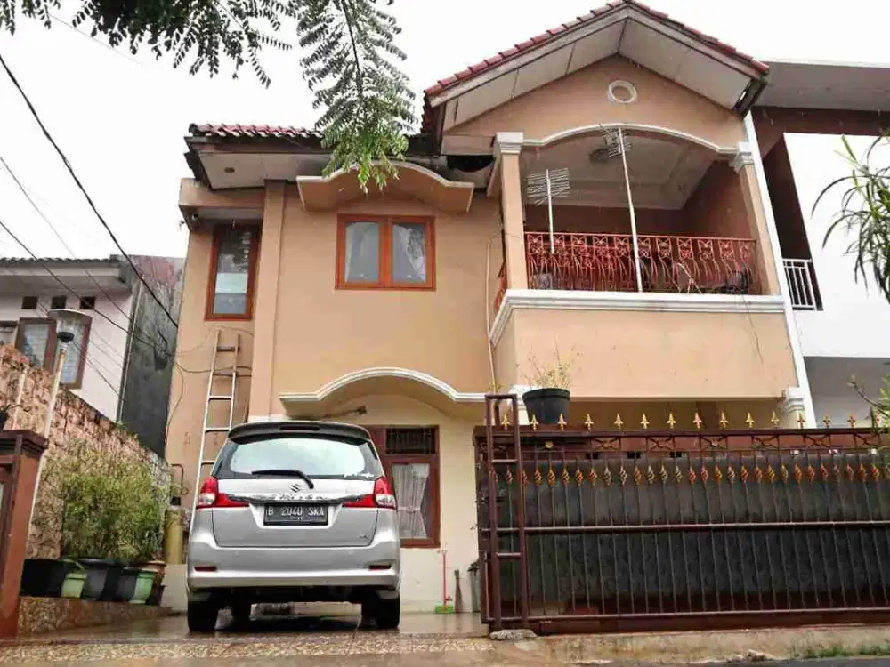 Rumah Cantik 2 Lantai dekat Stasiun KRL Lenteng Agung Jagakarsa