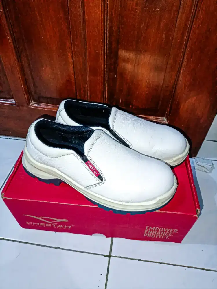 Sepatu Safety Cheetah White Size 42