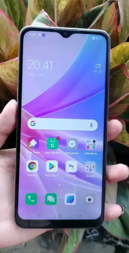 ada hp oppo a78 ram.nya 8/256 sinyal 5G fokus jual saja