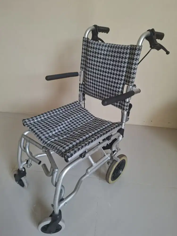 Kursi Roda Travelling Gea Medical