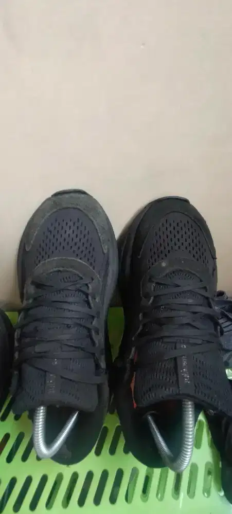 Jual sepatu running
