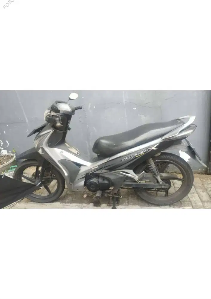 Honda Supra X 125 Helm In karburator Tahun 2011