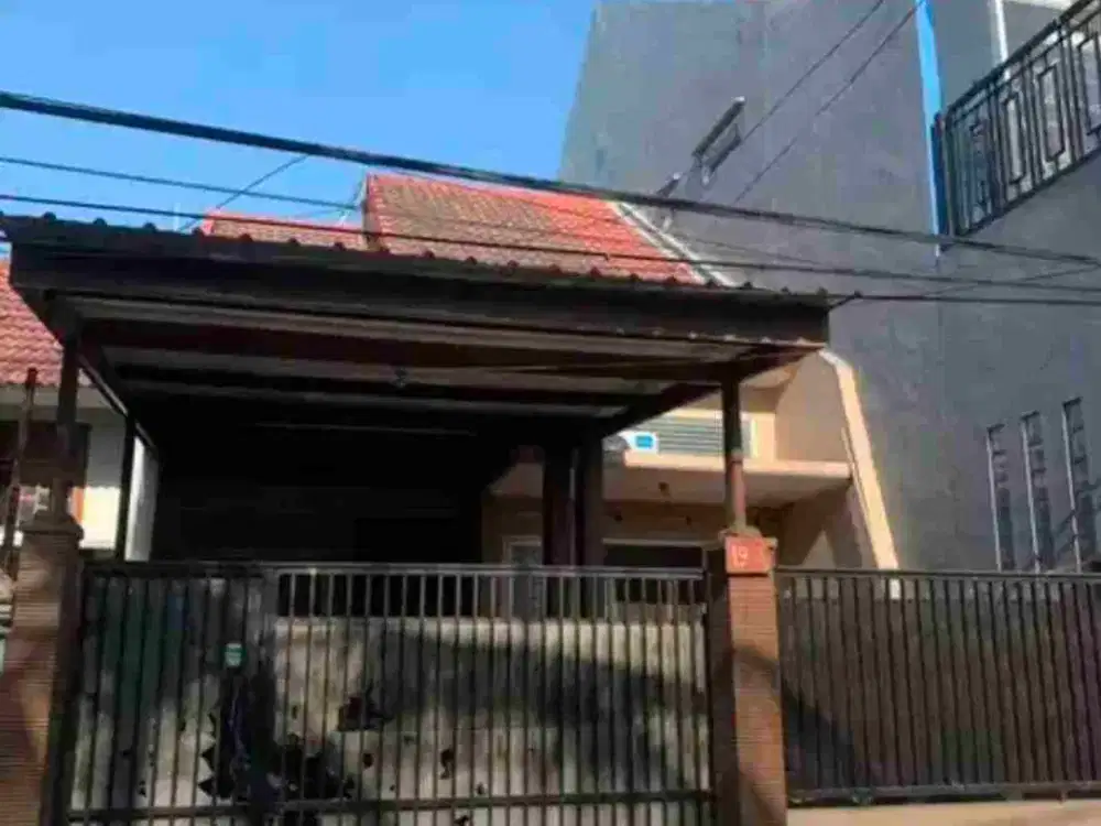 rumah sangat strategis di sigura gura blok depan, sangat dekat kampus UB Brawijaya dan ITN, di samping cozy kost dan di belakang hotel Aston. kondisi bagus siap huni