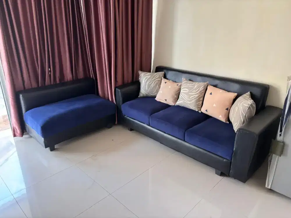 Dijual sofa later L beserta meja nya