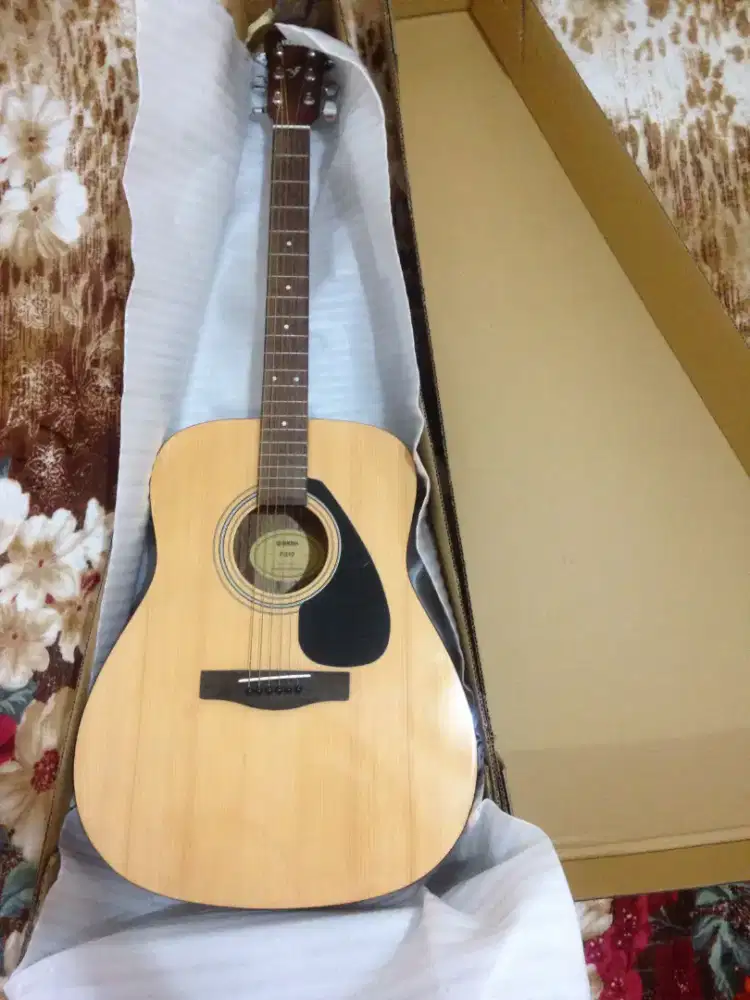 Gitar akustik yamaha F310 original mulus