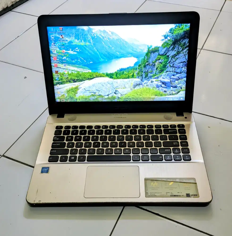 Laptop Asus Vivobook X441M