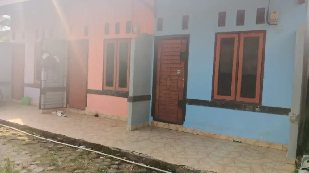 Dijual cepat Kontrakan Bedeng luas tanah 300 M²
