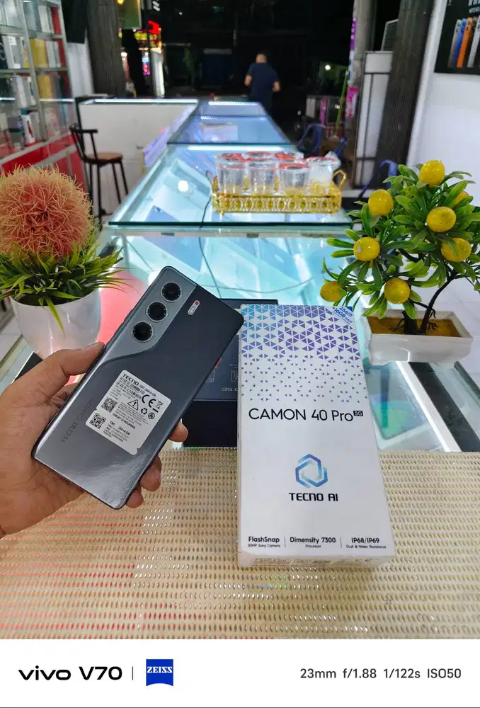 Tecno Camon 40 Pro 5G Ram (8+8) 16Gb/ 256GB Fullset Mulus Like New
