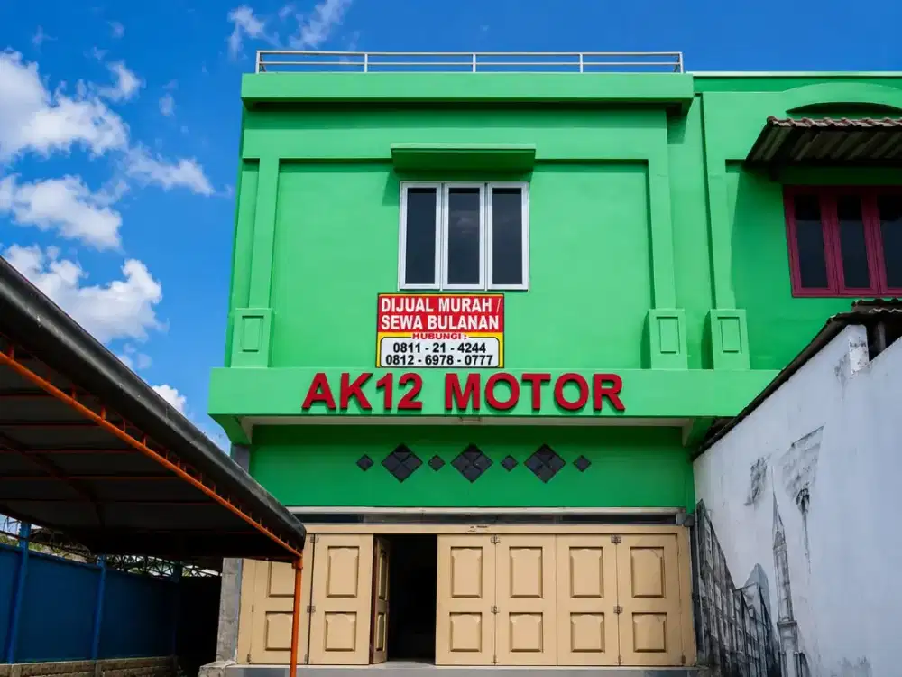RUKO 3 LANTAI EKS SHOWROOM (5,5X22) SHM PAS DI PAJAK MABAR KOTA MEDAN