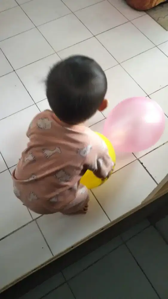 Di cari pengasuh anak dan bersih2