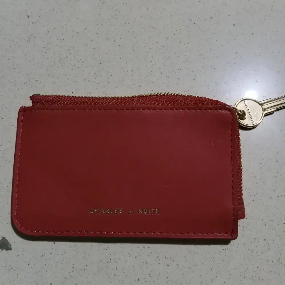 Sale dompet card Charles n Keith