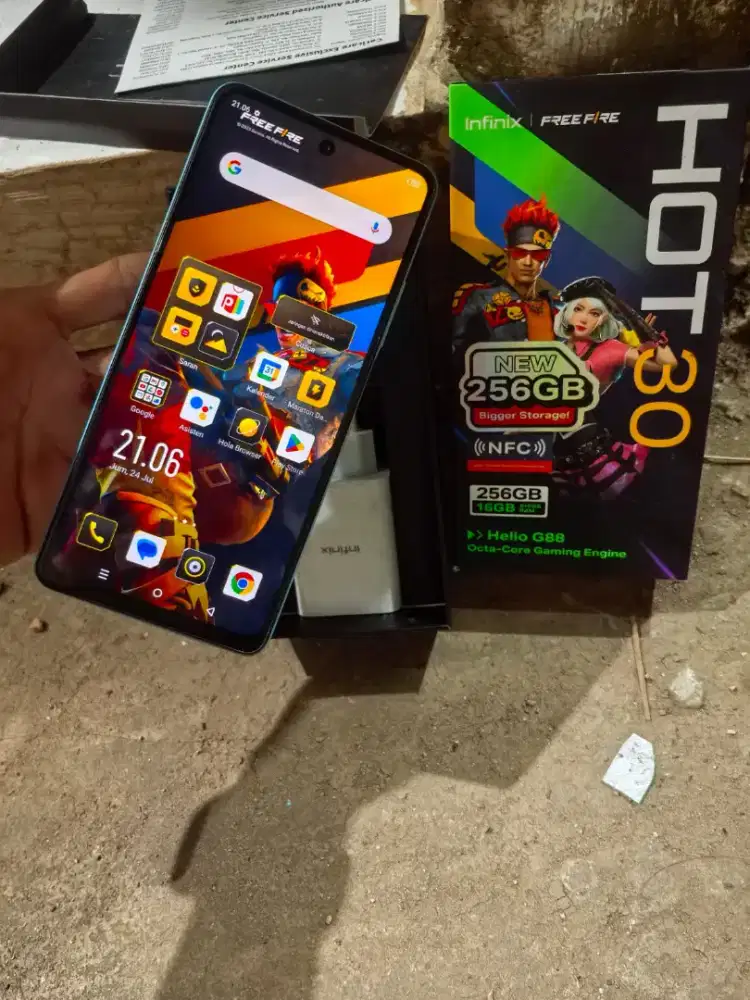 Infinik hot 30 NFc 8+8/256
