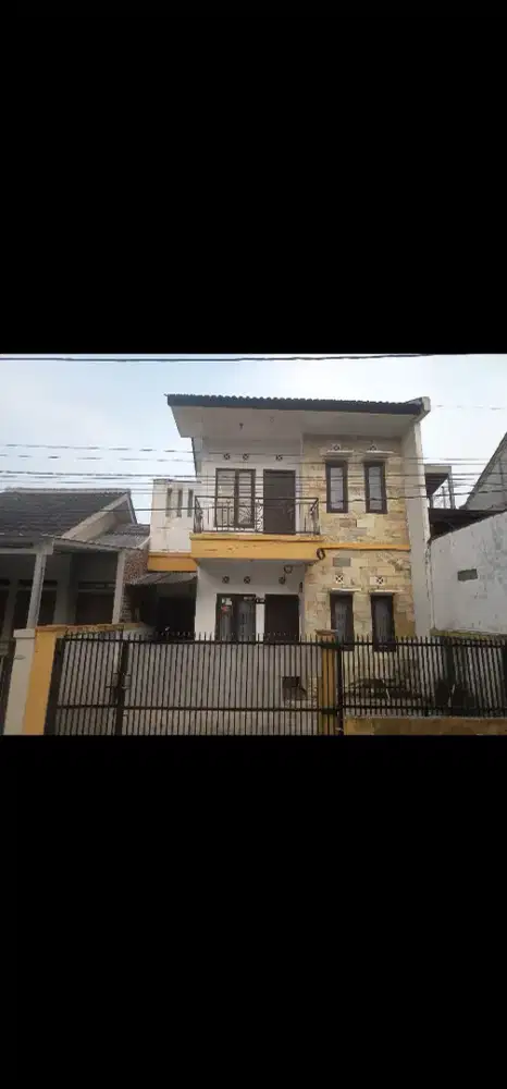 Dikontrakan Rumah 2 lantai 3 Kamar 2 kamar mandi