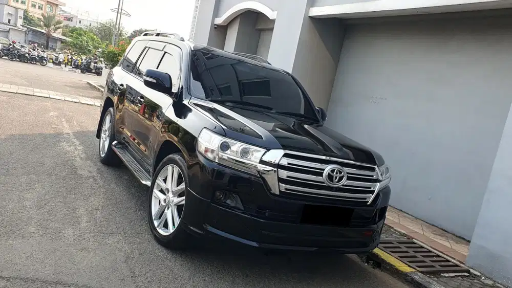 Toyota land cruiser lc vx200 awd 4x4 bensin 2008 upgrade 2018 hitam