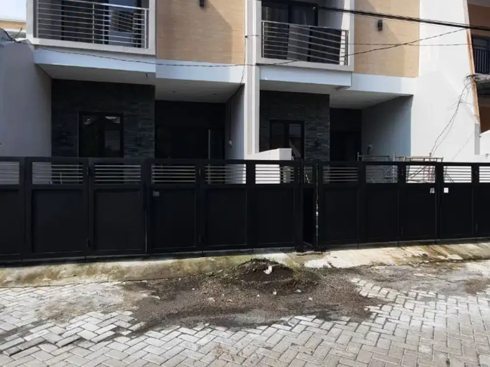 Rumah Baru 2 Lantai di Villa Kalijudan, Dekat Kampus Kedokteran UNAIR