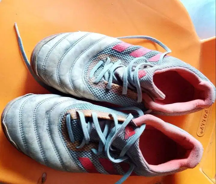 Sepatu futsal Adidas copa uk 9