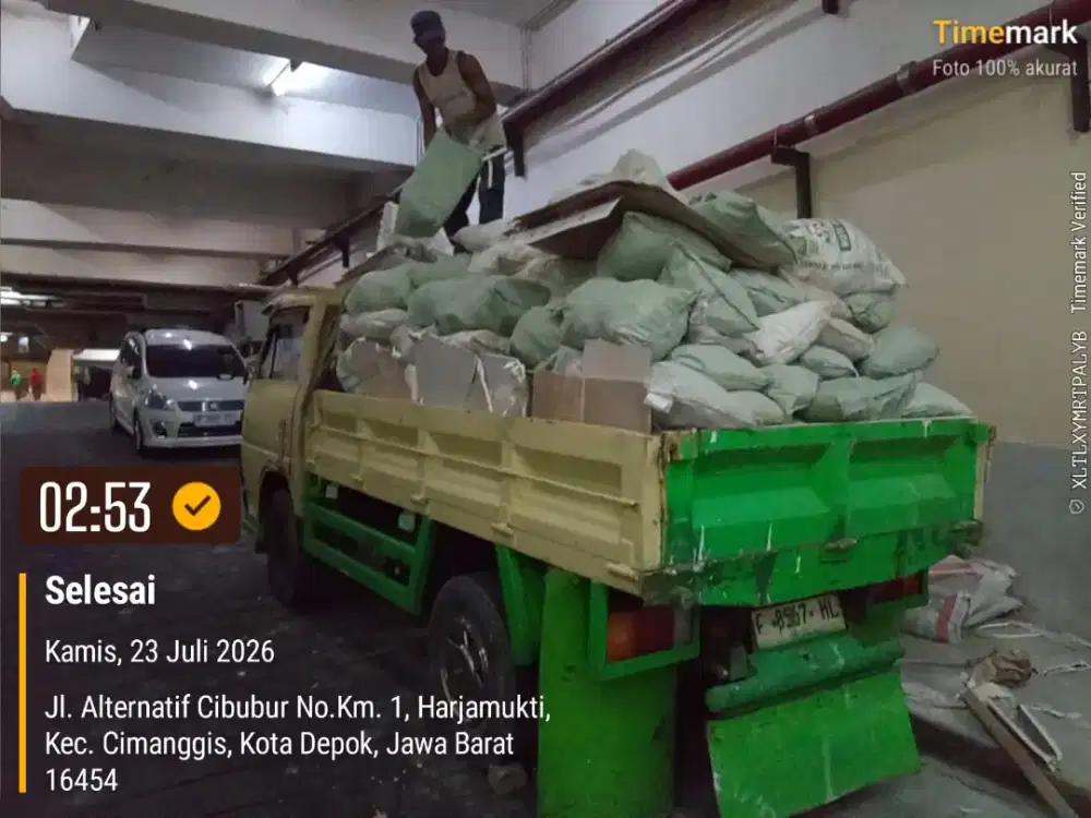 Jasa buang puing dan angkutan sampah