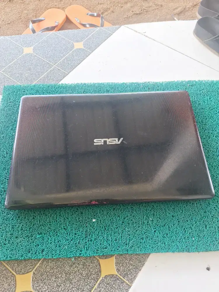 Laptop Asus X550IU