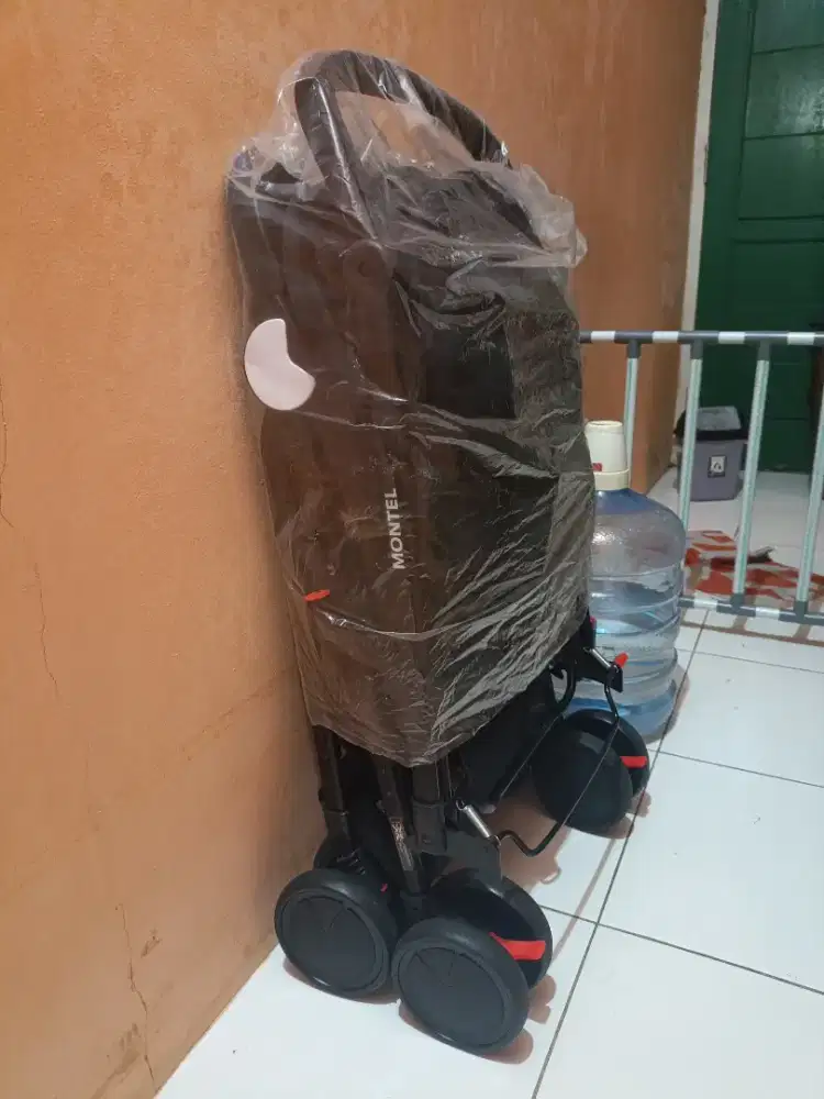Jual Stroller merk Babydoes Montel