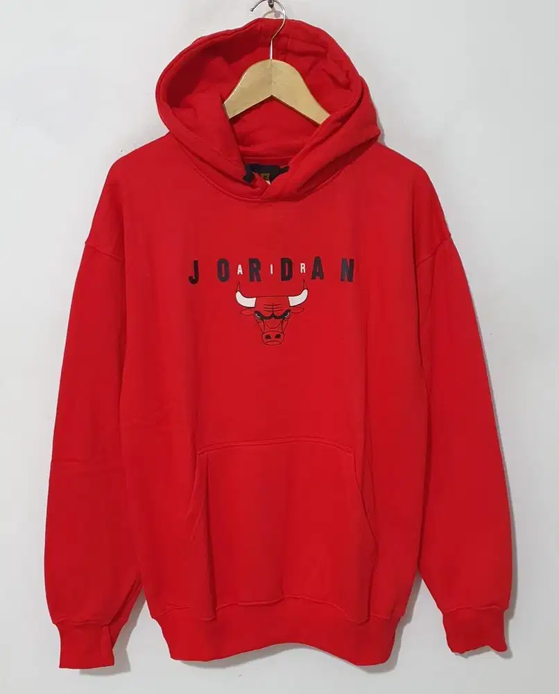 hodie ato sweater model bulls