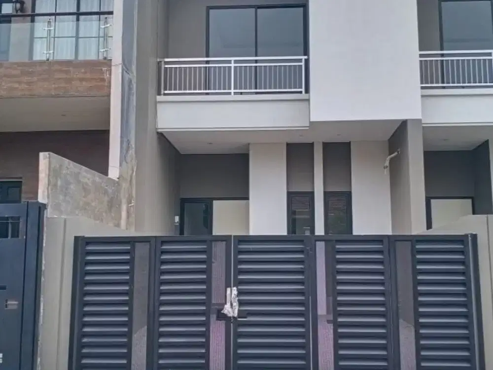 Rumah Baru Gress di Villa Kalijudan, Dekat Kampus Kedokteran UNAIR