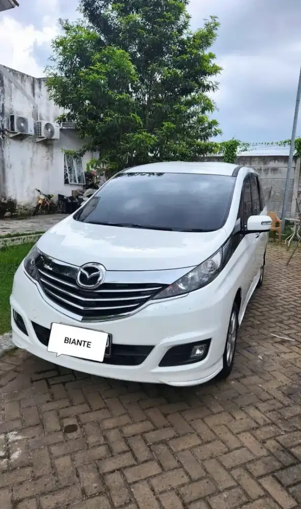 Mazda biante skyactive 2016
