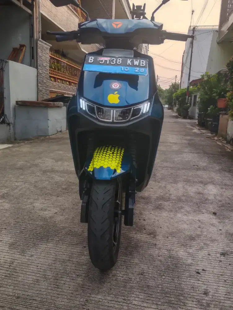Yadea T9 ;tahun 2023 baterai lfp