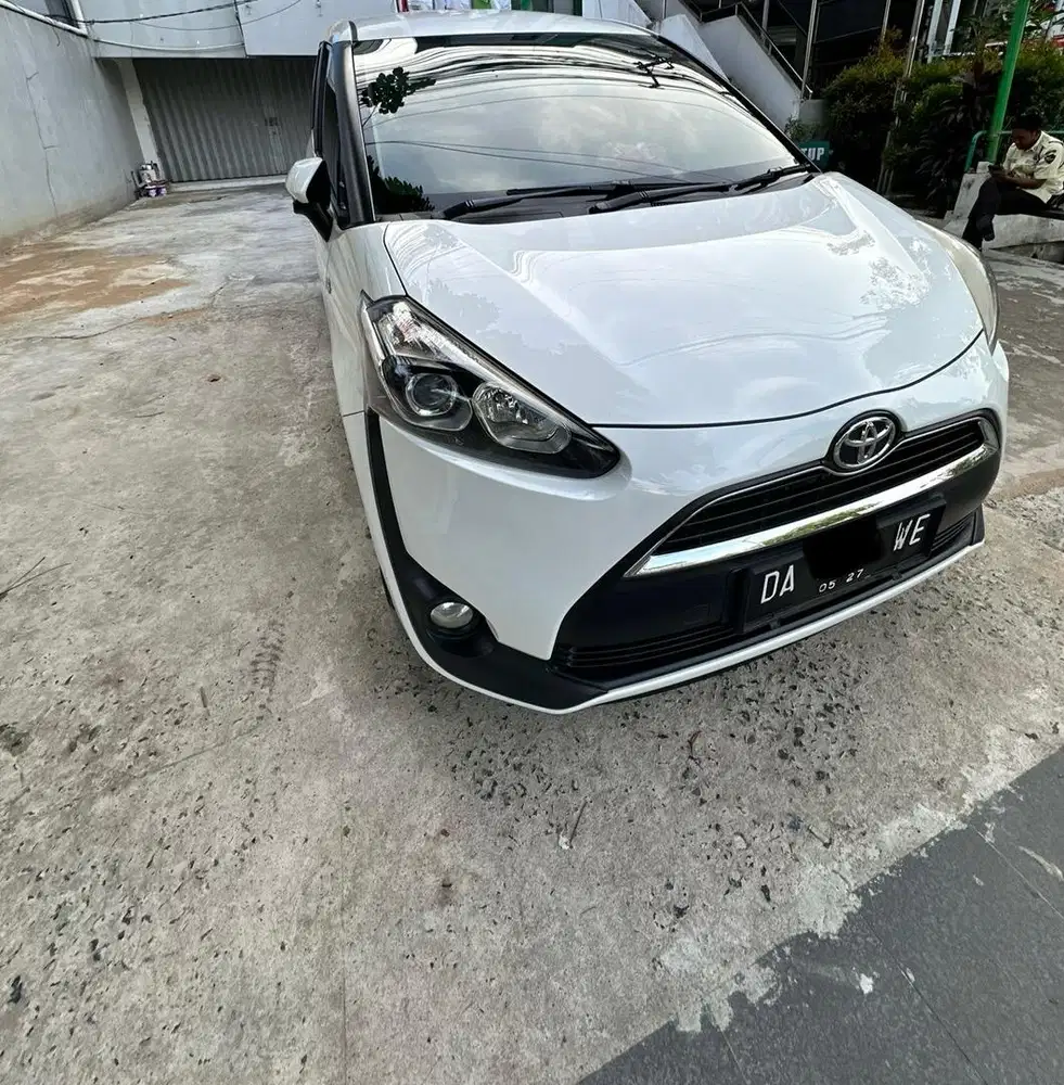 Toyota Sienta V Matic 2017