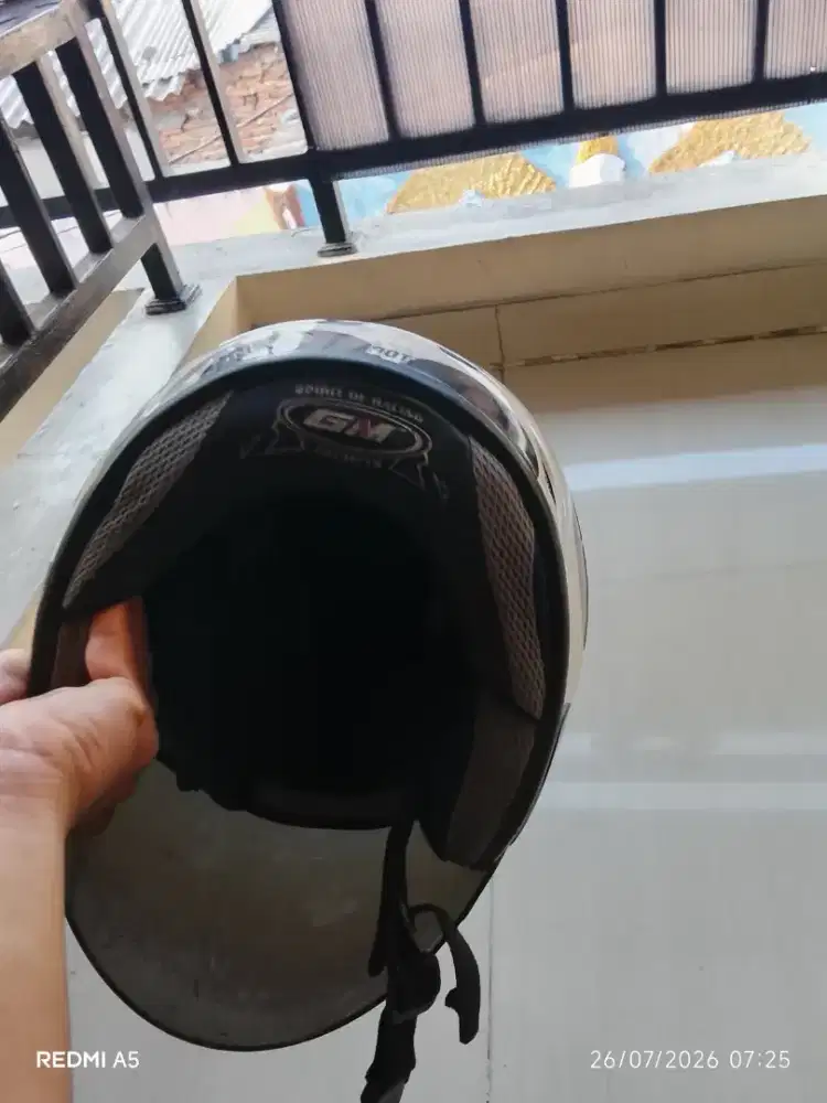 judul jual helm bekas