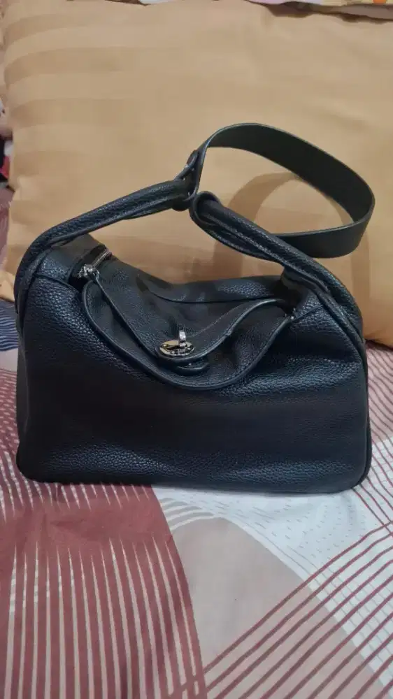 Tas hermes wanita hitam