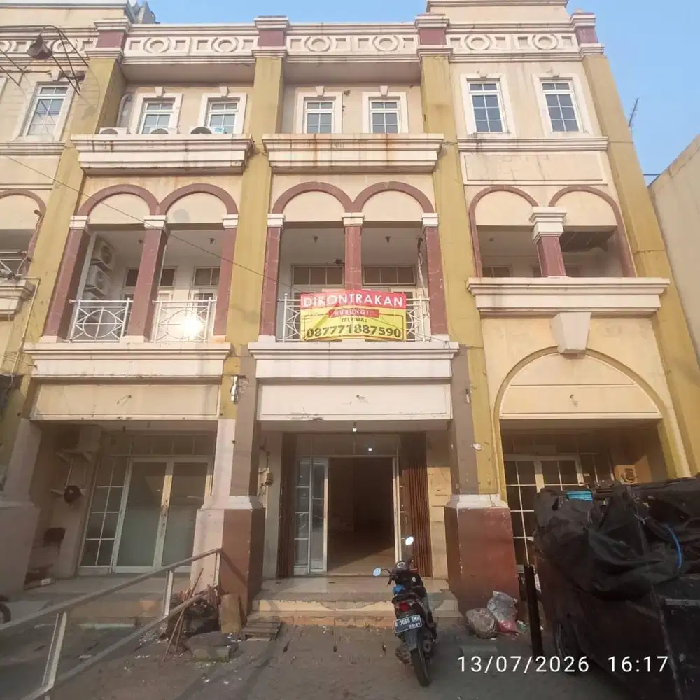Disewakan Ruko 3 Lantai Strategis di Galaxy Bekasi