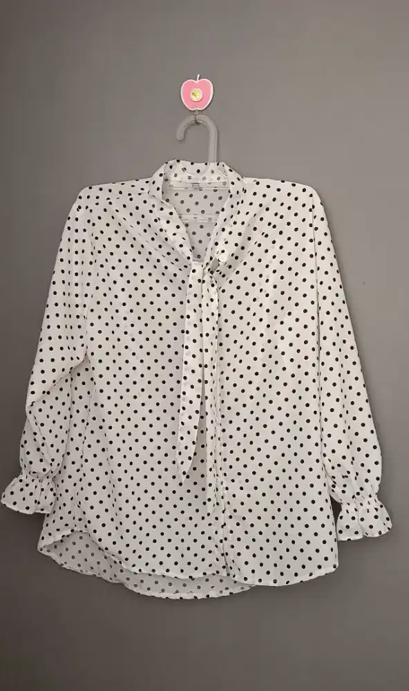 Blouse Polka Wanita