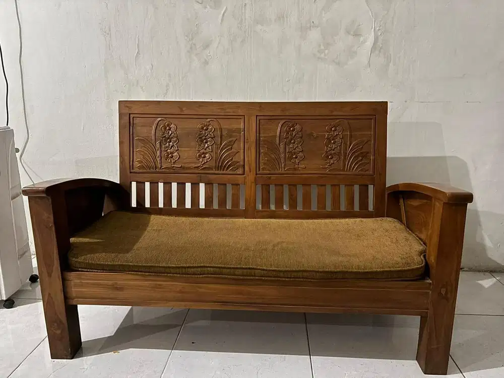 Jual cepat bangku ruang tamu