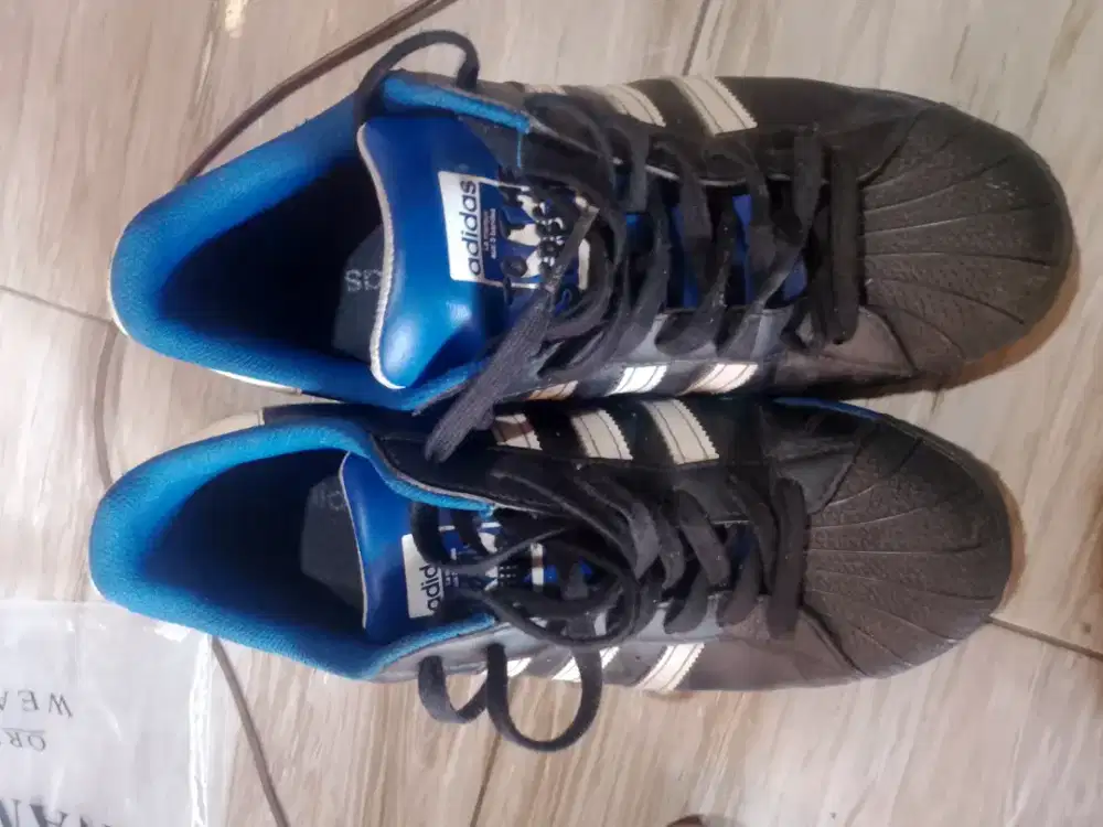 Sepatu Adidas superstar