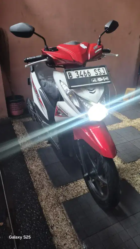 Beat 2015 Merah Putih